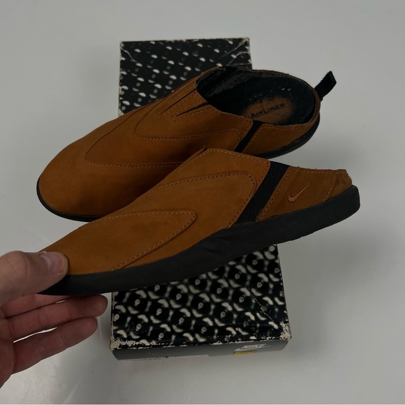 000 - VINTAGE 80s 90s NIKE AIRLINER BROWN SLIP ON SLIPPERS SLIDES - Picture 1 of 8